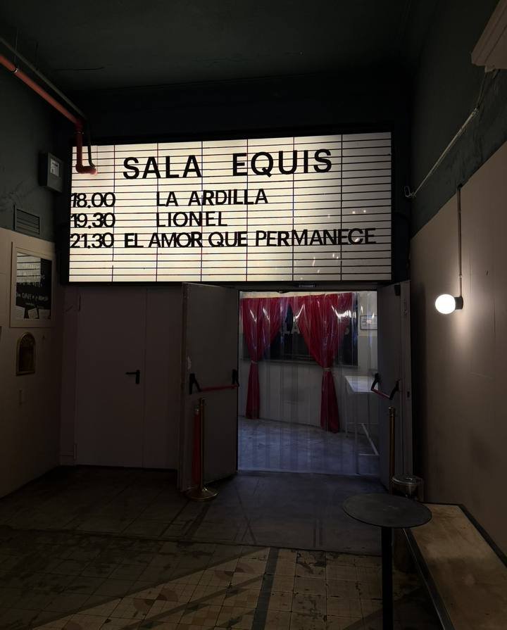 Marquesina de la Sala Equis con La ardilla a las 18:00