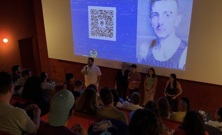 Presentación del corto ante el público en la Sala Equis