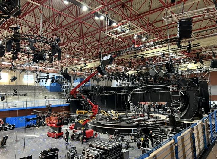 Desmontaje del decorado del Benidorm Fest 2024
