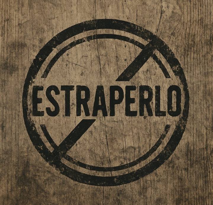 Logotipo de Estraperlo estampado sobre madera